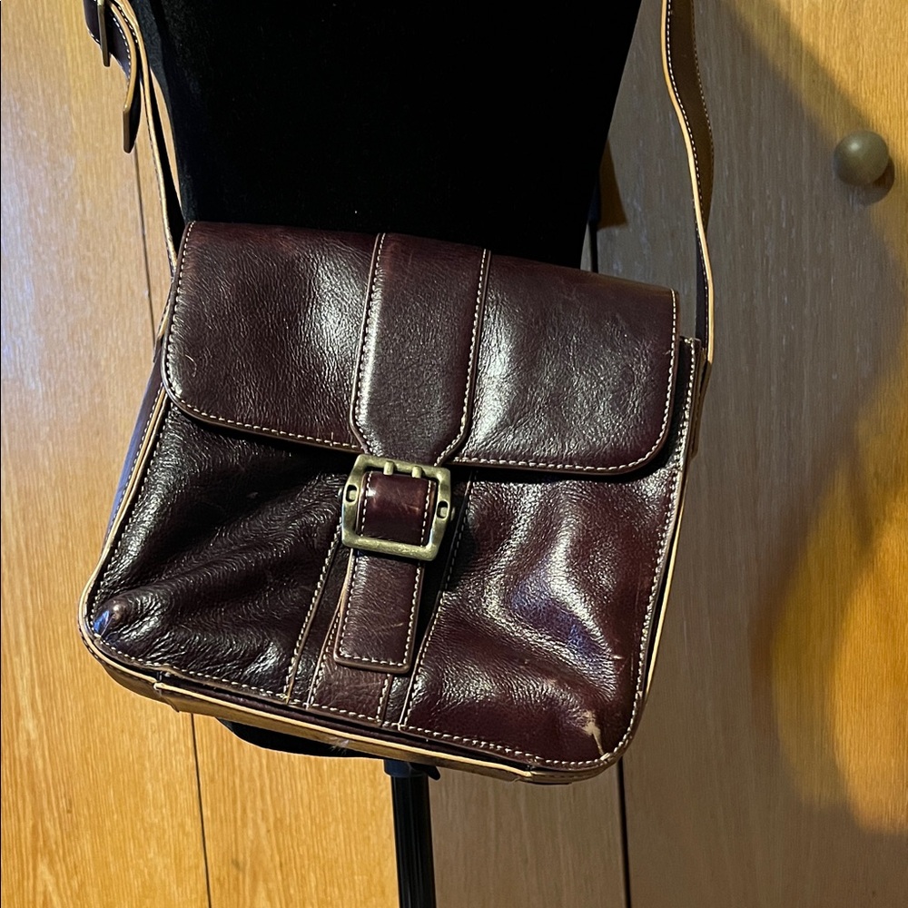Jones, New York all leather satchel. Great condition preowned
